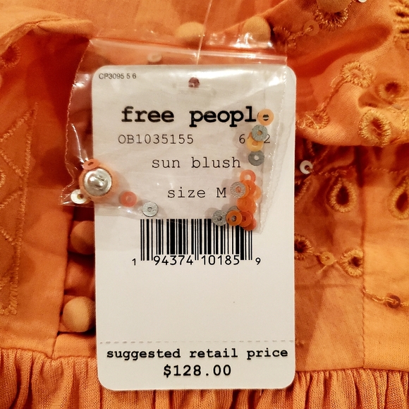 Free People Sea of Love Bell Sleeve Tunic Sz M NWT - Picture 7 of 11